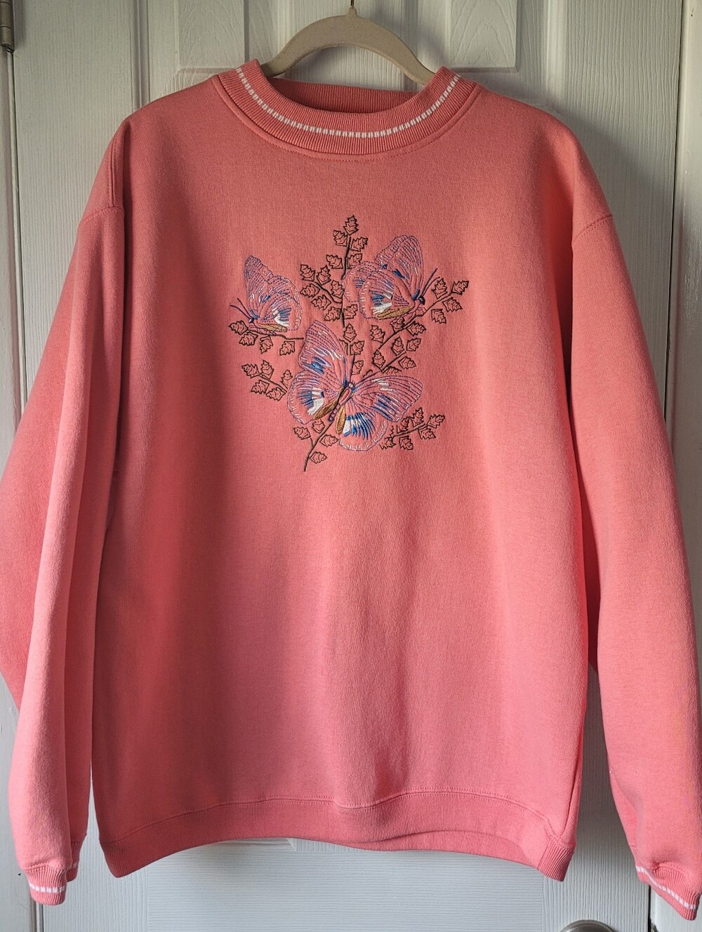 Vintage 90s Antero Natural Designs Butterfly Embroidered Sweatshirt Large